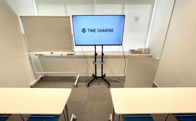 【ホワイトボードやモニターなど室内の備品は全て無料でお使いいただけます】 - TIME SHARING 六本木 第6DMJビル 4Cの写真