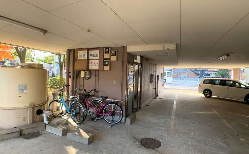 【お気軽会議室 金沢安江町 103号室】金沢駅徒歩８分、24時間・35名可の貸会議室、WiFi、プロジェクター＆100インチスクリーン、サテライトオフィス・教室・ボードゲーム等に使えるレンタルスペースのアクセス3