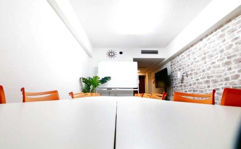 広々とした作業台としてご利用いただけます