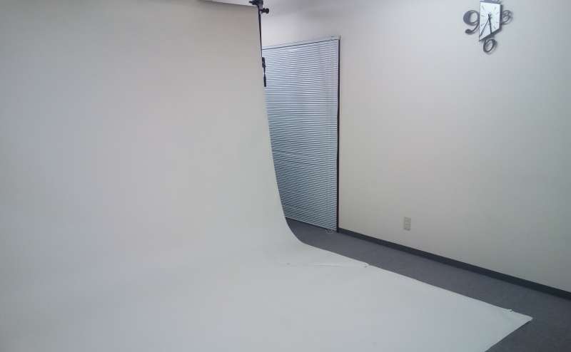 幅2.7ｍのロール紙もございます。合成用の青色もございます。