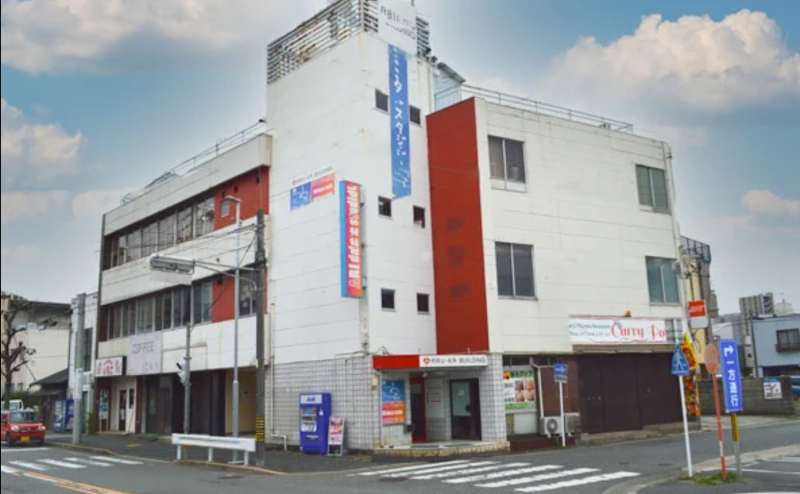 地下鉄桜通線中村区役所駅から徒歩9分。黄金中学校前バス停より100m以内の好立地。周辺にはコンビニなども多数ございます