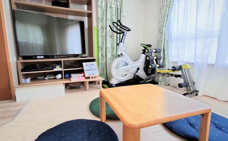 レンタルスペース [のんびりスタイル高田馬場]デート/飲み会/映画/ネット/勉強/デスクワーク