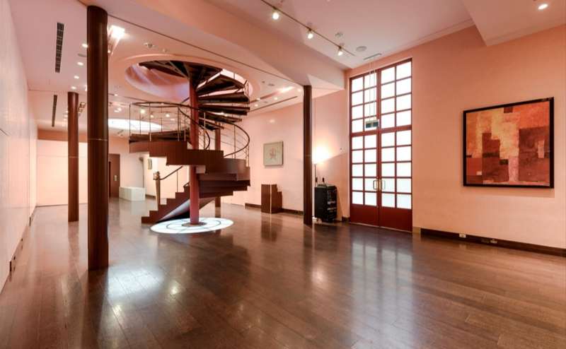 地下メインフロア