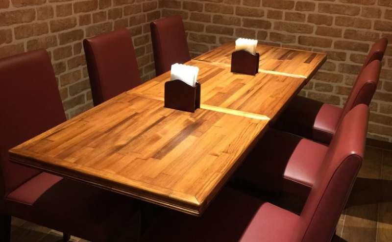 換気の聴いた個室です。エアコンご利用いただけます。