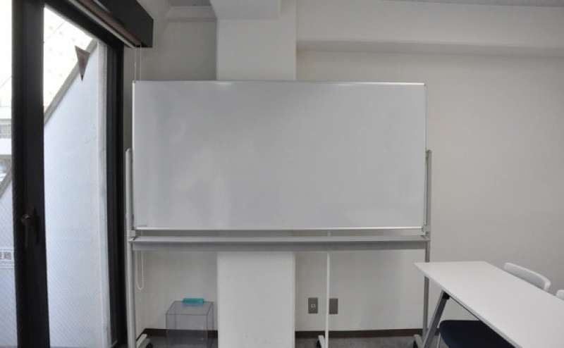 ホワイトボードは無料でレンタルいたします