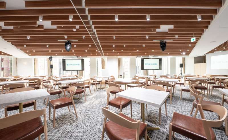 【メインフロア】