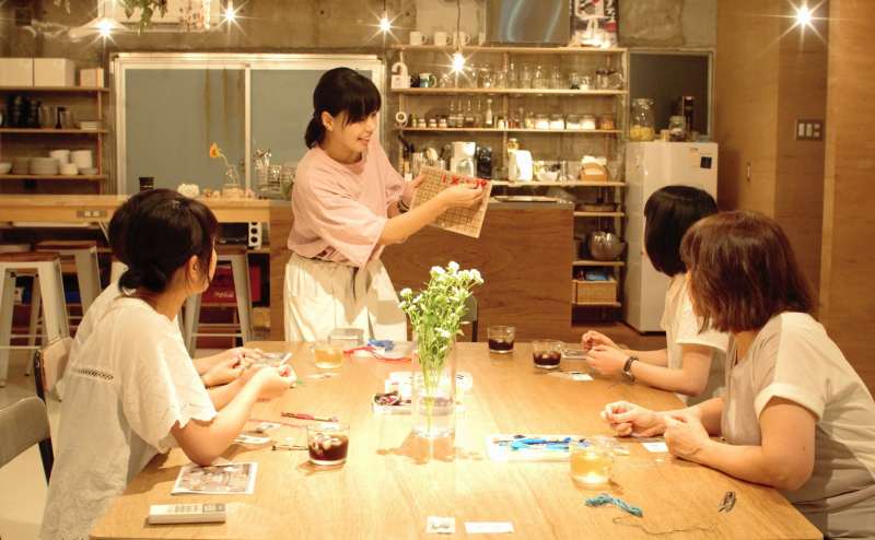 商品や模型などのスチール写真撮影。PV MVなどの撮影にご利用いただけます。