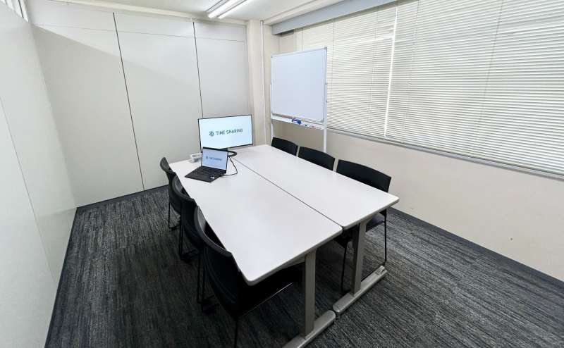 レンタルスペース 【 新宿三丁目駅 3分】設備・備品が充実♪ WiFi無料！清掃・消毒で衛生面も安心♥便利な駅近 TS新宿9B