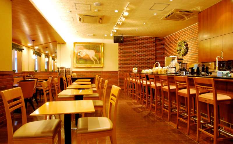 御堂筋ホテル  ミナミのど真ん中、地下鉄難波駅11番出口より徒歩1分