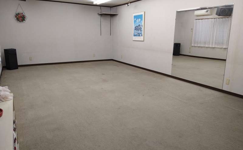 東大阪市　布施駅すぐ　多目的スペース　キャロット