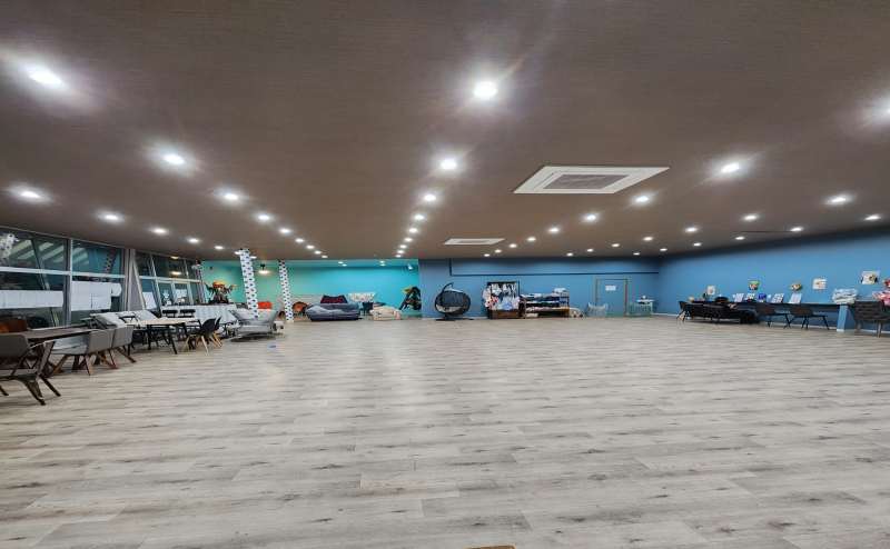 愛知県豊川市　広々レンタルスペース　ダンス発表会、ヨガ、二次会にも