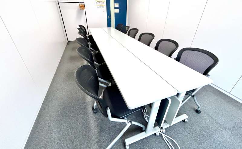 【会議室内の備品は無料でご利用いただけます】