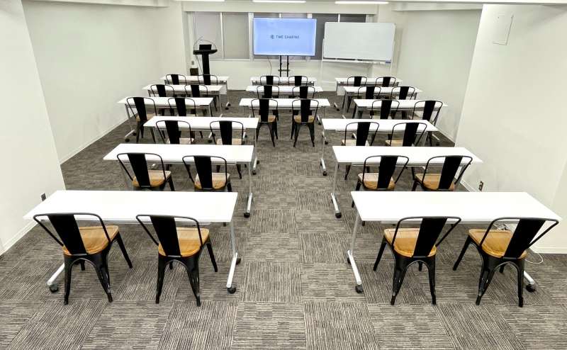 【広々とした会議室をワンフロア貸切でご利用いただけます】 - TIME SHARING 茅場町 岡本ビルの写真