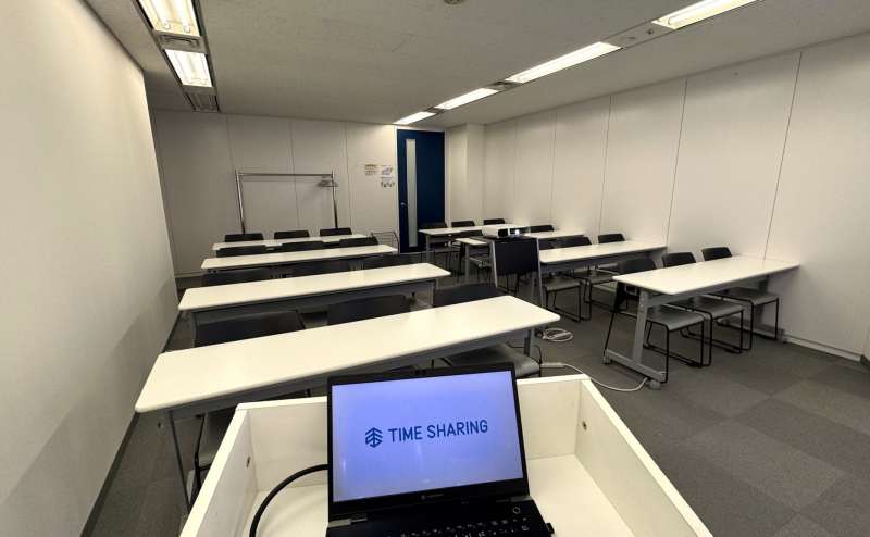 【スクール形式24名着席可能！】