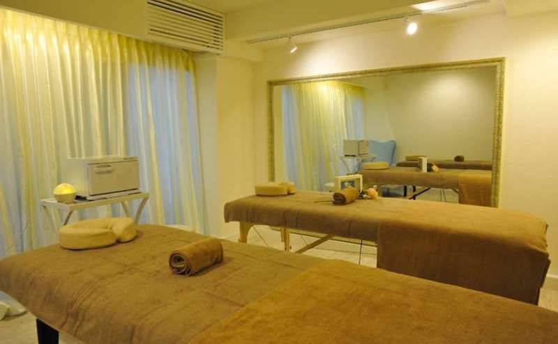 バスタオル、フェイスタオルを格安でレンタルいています。大きな荷物は不要でご利用いただきやすいサロンです