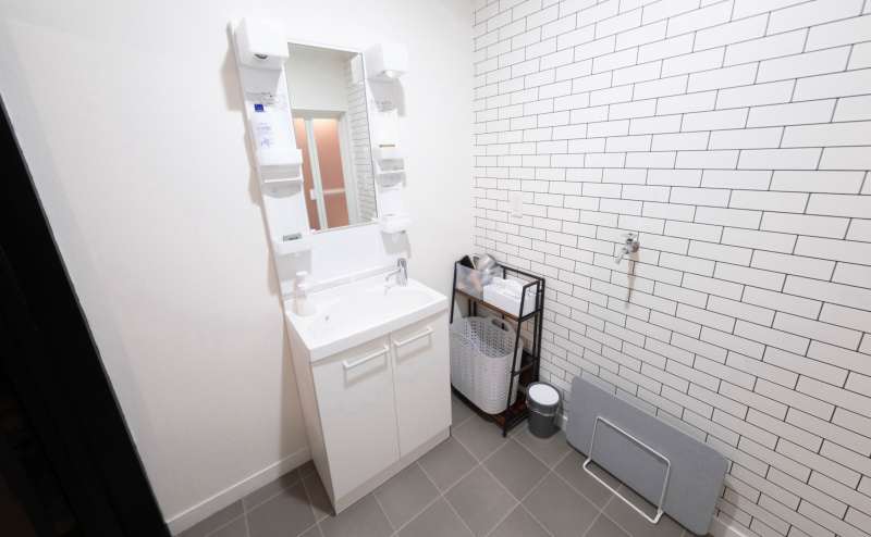 パウダールーム（トイレ、バスルーム前のスペース）です。