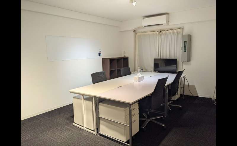 【秋葉原から6分・浅草橋から4分】Wi-Fi・ホワイトボード・モニター全て無料！最大着席人数7名！綺麗/明るい/ゆとりのある空間