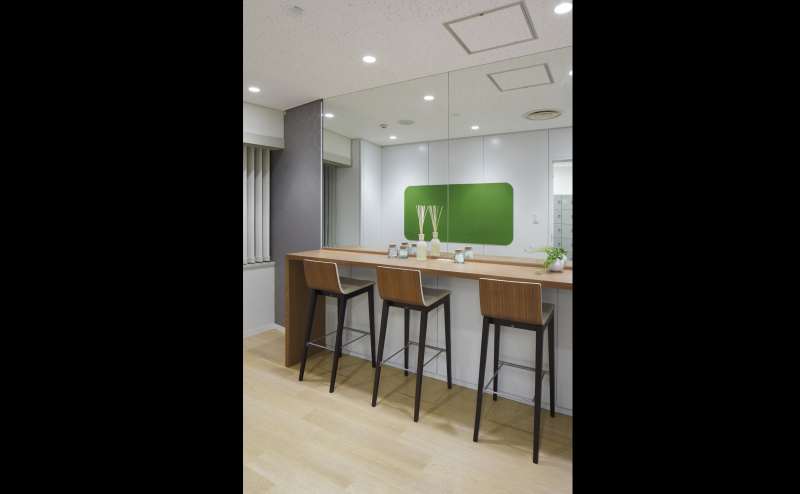 【九段下駅徒歩30秒】個室メイクルーム