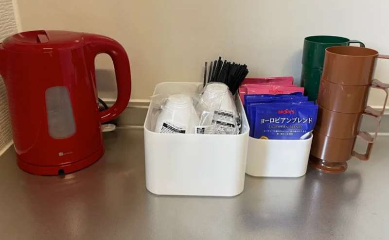 電気ケトルもご自由にご利用いただけます。ごゆっくりおくつろぎください