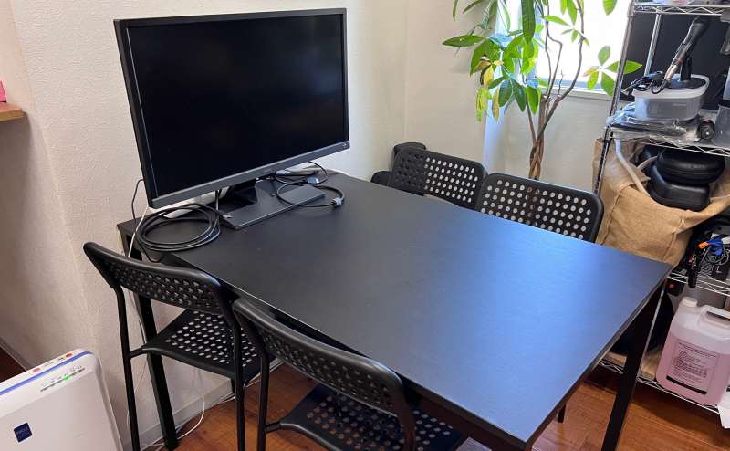 休憩時や外部モニターなど自由にご利用ください