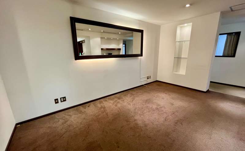 【エントランスを右にお進みください】 - TIME SHARING 銀座 旗ビル roomRの写真