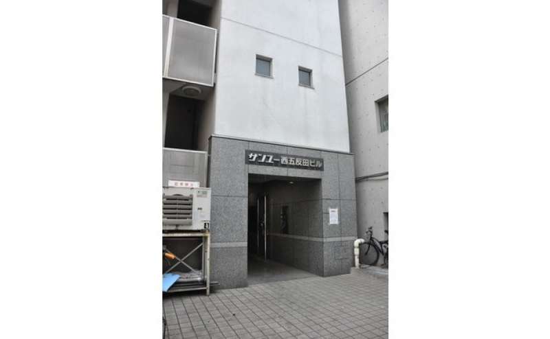 五反田駅のビジネス街に面した分かり易い立地です