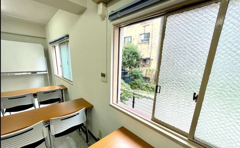 【窓を開けて換気可能です】 - TIME SHARING 秋葉原 和泉ビル205の写真