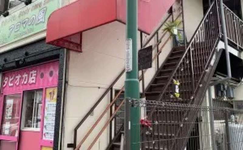 1階には中華食材とタピオカ屋さんがあります。目印にしておいでください