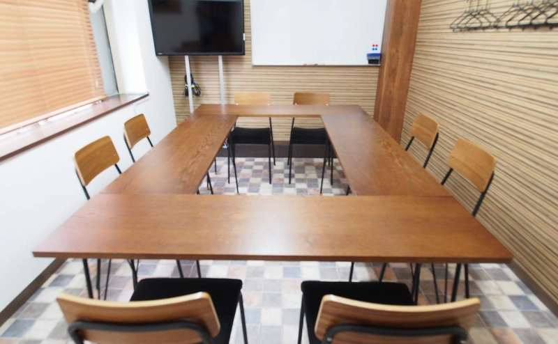 テーブルをロの字に並べたレイアウト