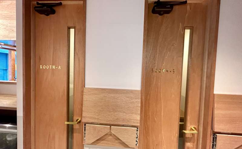 【2つブースがありますBOOTH-Aは左手です】 - 錦糸町 ロジコーヒー、 BOOTH-Aの写真