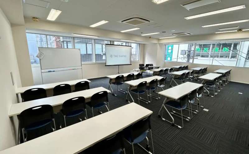 【会議室内の備品は無料でご利用いただけます】