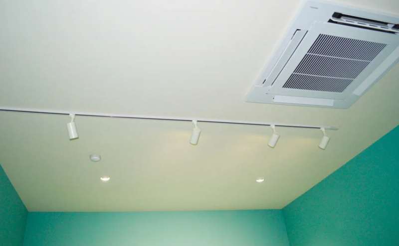 業務用エアコン付きで素早く温度調節できます