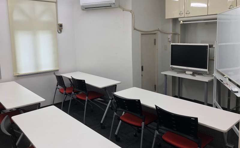 ８名+講師で利用可！各種教室・セミナーなどにおススメです。