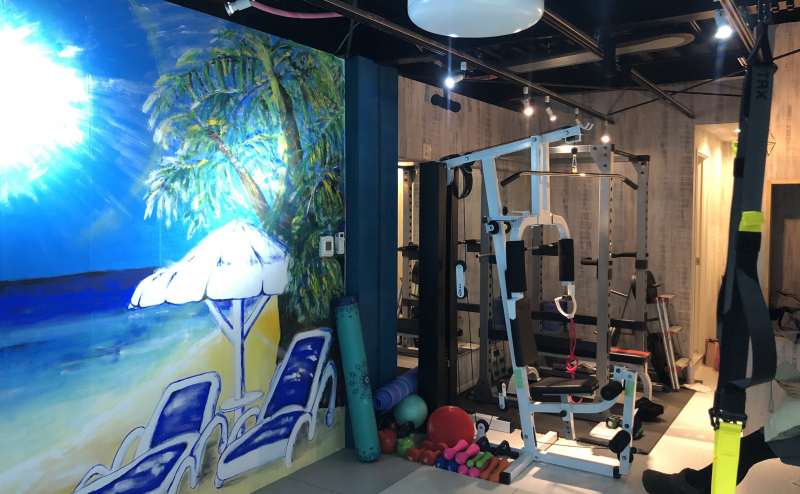 大阪 北区 天満 南国のようなお洒落なジム 映え空間