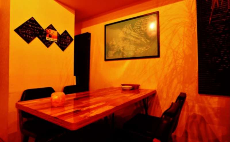 可動式パーテーションがございますので半個室にすることも可能です