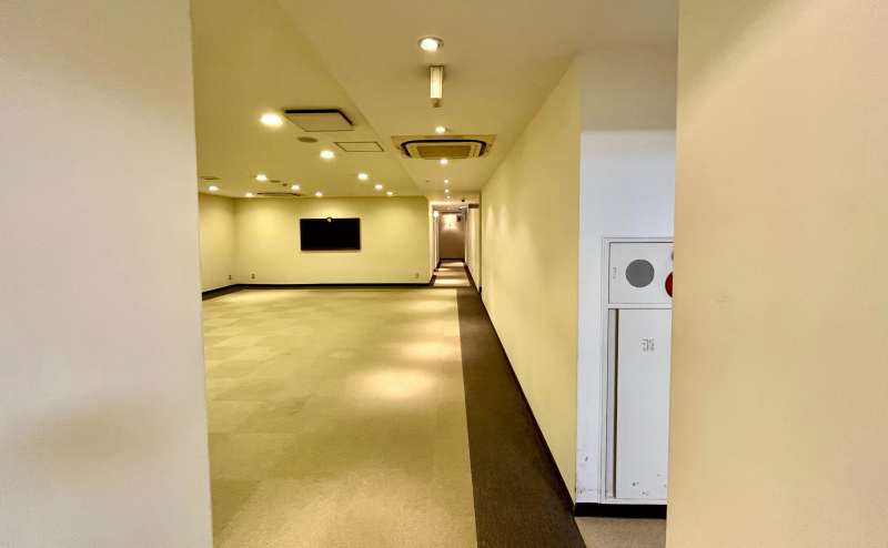 【共用ホールを進んだ右手にお手洗いがございます】 - TIME SHARING 銀座 旗ビル roomWの写真