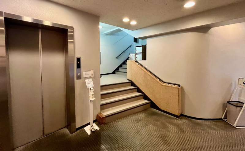 【1階エレベーターホール】 - TIME SHARING 銀座 旗ビル roomMの写真