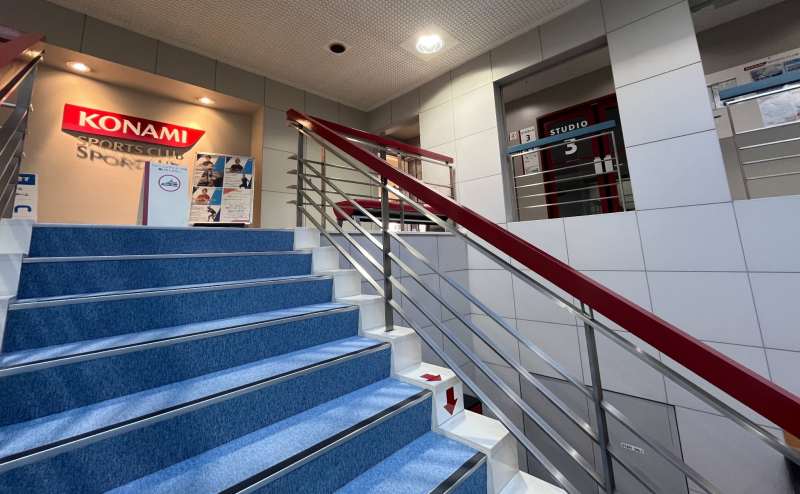 【突き当りを右に曲がるとSTUDIO3がございます】 - TIME SHARING コナミスポーツクラブ 横浜 STUDIO3の写真