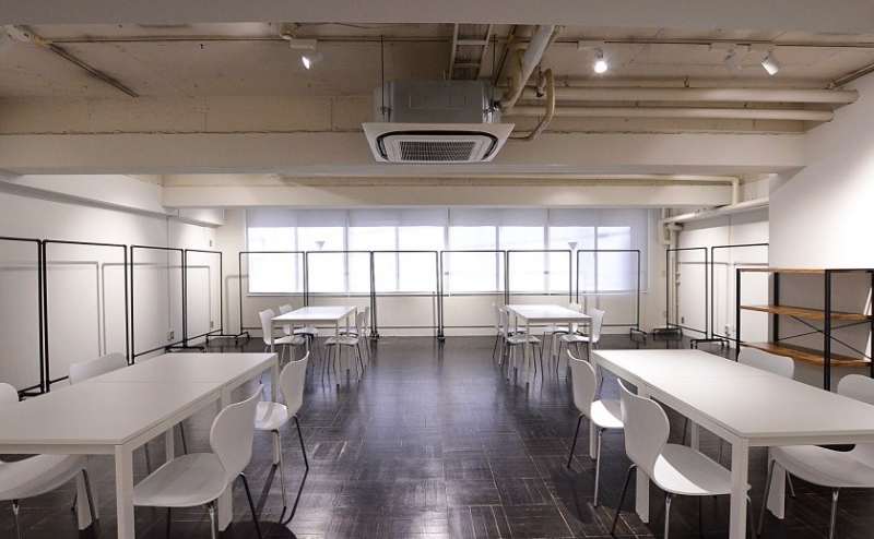 ロールカーテンで遮光