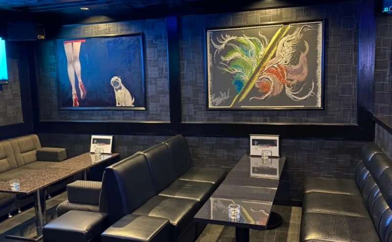 美術館のような映えるスペース。車椅子やベビーカーもOKのバリアフリー仕様です