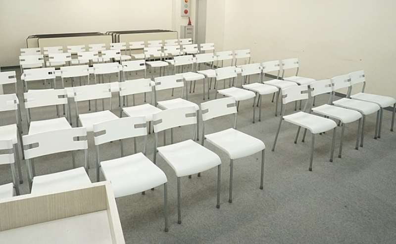 シアター形式　45名　講師側より