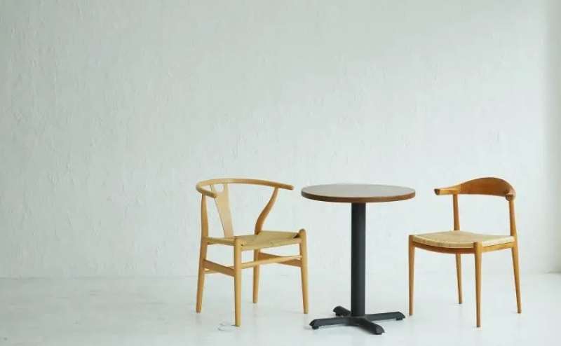 対談やインタビューにいかがでしょうか。駅に近いスペースでお客様をご案内するのも安心です