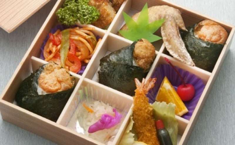 会議用お弁当も承っております。ご予約時にオプションからお申し込みください。詳しくは折り返しご連絡いたします