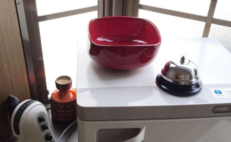 タオルウォーマーございます　窓もございますので撮影場所としても利用できます