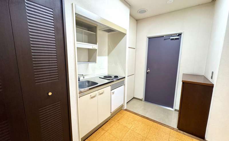 【畳のため入口で靴を脱いでご利用ください。】