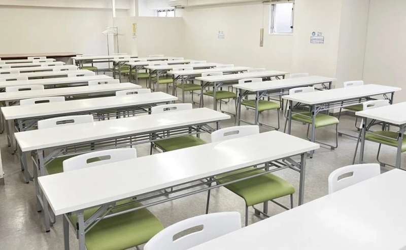 複数会議室を所有しているので、試験会場、テストセンターと併せて、受講生や講師の控え室としてご使用になるのも、とても便利です。