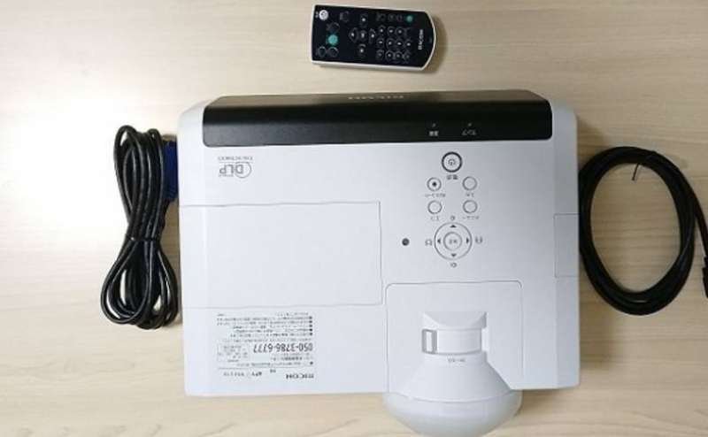 プロジェクターです。ご自由にご利用ください