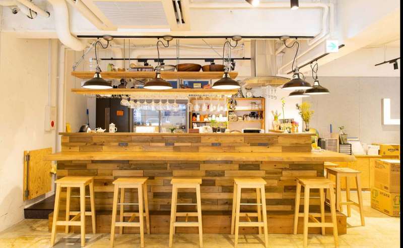 おしゃれなキッチン♪調理器具や食器も豊富に揃えています。