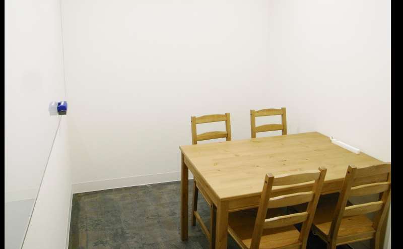 【秋葉原7分/浅草橋4分】着席4名 格安 貸し会議室・セミナールーム2A