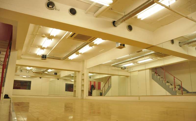 スタジオアジャリ